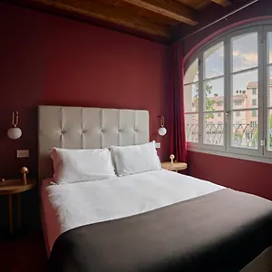 Rego - Boutique & Serenity With Some Off-site In The Heart Of Center Appartement